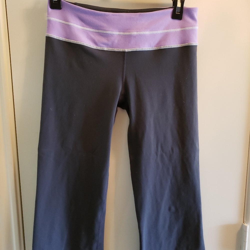 Lululemon sz 6 Women's Reversible Workout pants